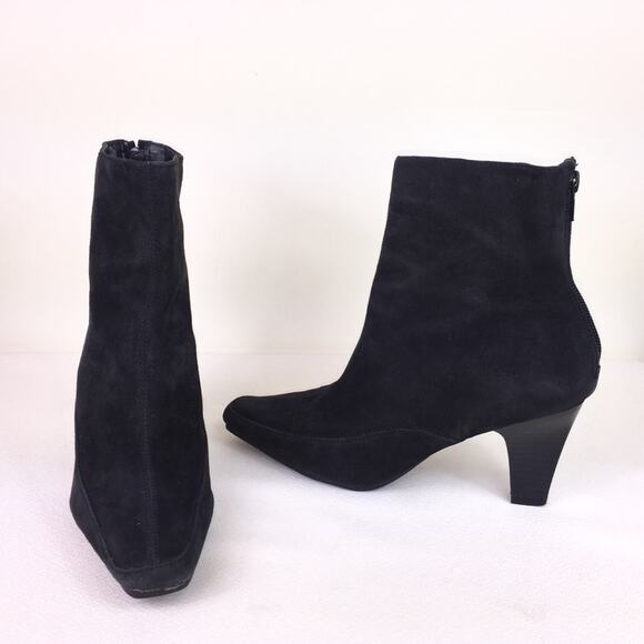 Aerosoles Black Suede Ankle Boots w/ Snip Toe, Sz 5.5 - Picture 1 of 8